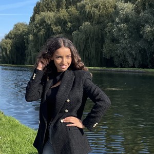 Ines - Prof de maths - Gauchy