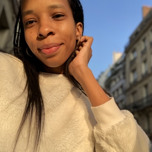 Nadjma - Prof de maths - Saint-Denis