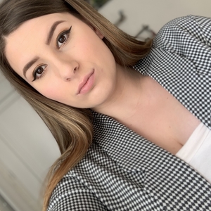 Alexine - Prof de maquillage - Fleury-les-Aubrais