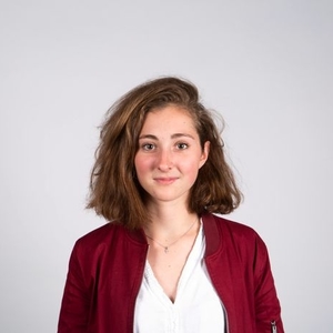 Pia - Prof de préparation bac scientifique - Paris
