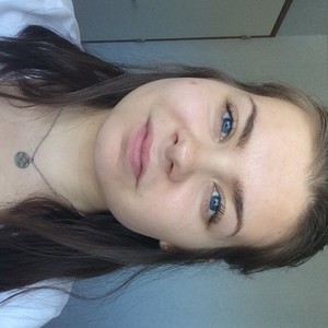 Eva - Prof de physique - Hennebont