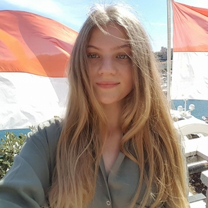 Elvira - Prof de physique - chimie - Fleury-les-Aubrais