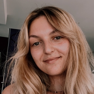 Alizée - Prof de biologie - Toulouse