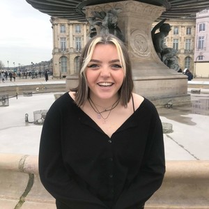 Elora - Prof d'aide aux devoirs - Pessac
