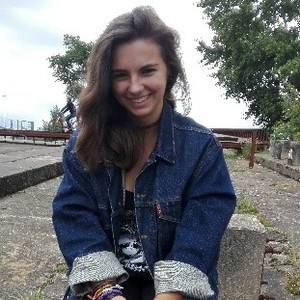 Elisa - Prof de cinéma - Nantes