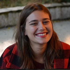 Laura - Prof de commentaire de texte - Bordeaux