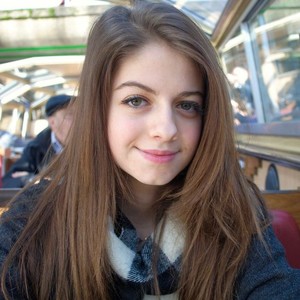 Emma - Prof d'histoire - géo - Paris