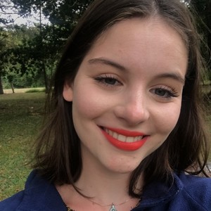 Lola - Prof d'aide aux devoirs - Saint-Aubin-sur-Mer