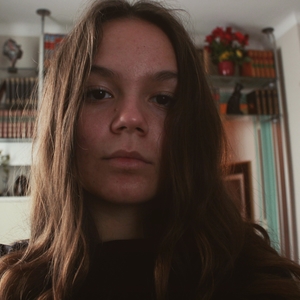 Chloé - Prof de français - Bron