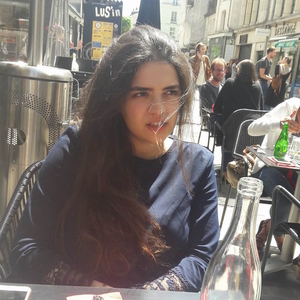 Yasmine - Prof de maths - Paris