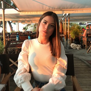 Manon - Prof de maths - Nice