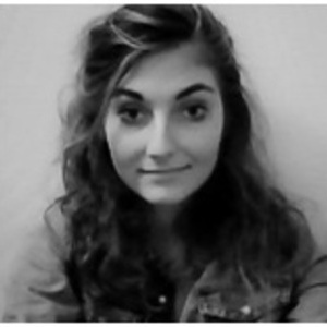 Clémence - Prof d'indesign - Linselles
