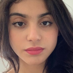Ines - Prof de maquillage - Puteaux