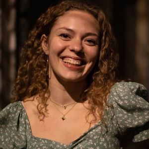 Emilie - Prof d'anglais - Rousson