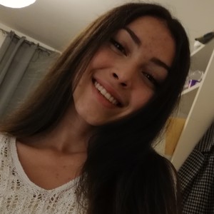 Léane - Prof de maths - Rennes