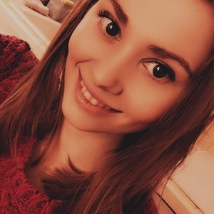 Chloë - Prof d'aide aux devoirs - Séméac