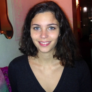 Sarah - Prof de couture - Paris