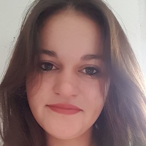 Julie - Prof de marketing - Meaux