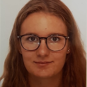 Lucie - Prof de maths - Provin