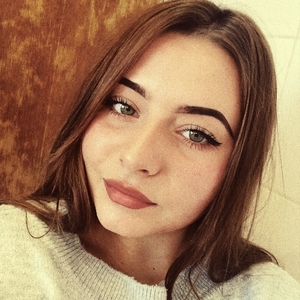 Charlotte - Prof de préparation bac littéraire - Nîmes