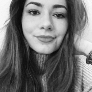 Roxane - Prof de design - Paris