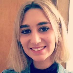 Julia - Prof d'aide aux devoirs - Amiens