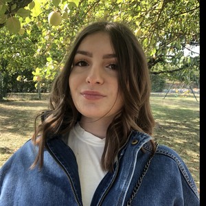 Julie - Prof d'aide aux devoirs - Reims