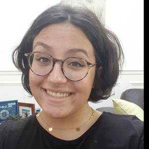 Laura - Prof de maths - Versailles