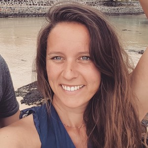 Faustine - Prof de maths - Garons