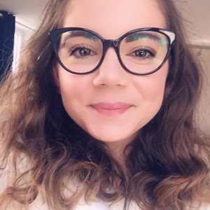 Justine - Prof de français - La Neuville-sur-Oudeuil