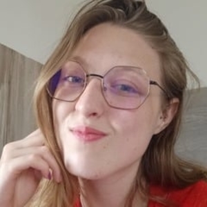 Karine - Prof de français - Saint-Cyr-sur-Loire