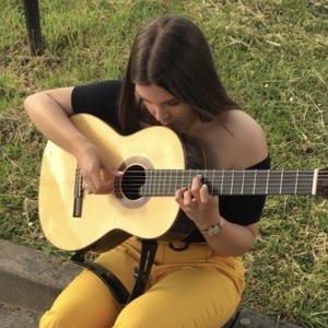 Laura - Prof d'aide aux devoirs - Coubron