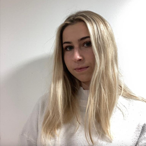 Romane - Prof d'aide aux devoirs - Dampmart