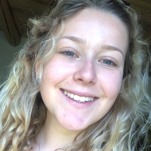 Clara - Prof de français - Blauzac
