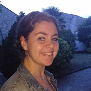 Chloé - Prof de biologie - Niort