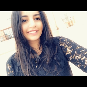 Salma - Prof d'économie - Chelles