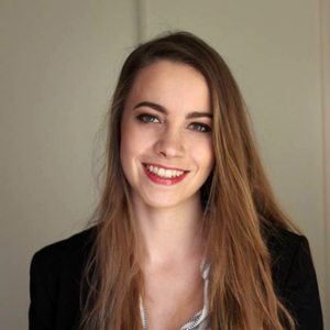 Laura - Prof de français - Fréjus