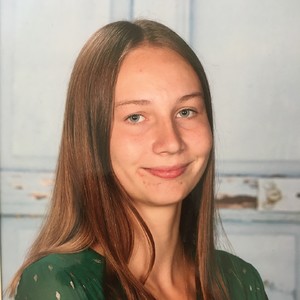 Chloé - Prof de maths - Braine-le-Château