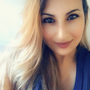 Nisrine - Prof de biologie - Marseille