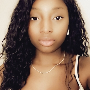 Aïssa - Prof de maquillage - Paris