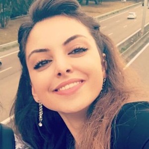 Kubra - Prof d'anglais - Épernay
