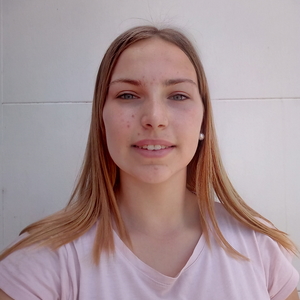Amandine - Prof d'aide aux devoirs - Garons