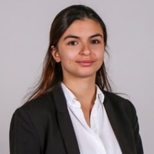Inès - Prof de français - Gif-sur-Yvette
