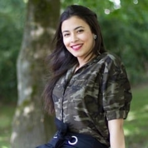 Rania - Prof de maths - Paris