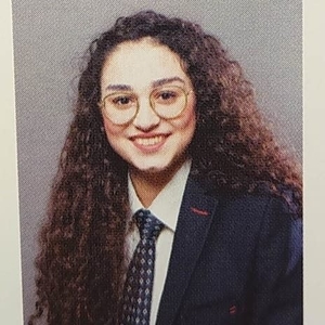 Dina - Prof de préparation bac es - Montreuil