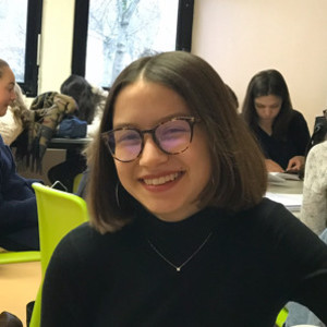 Inès - Prof d'aide aux devoirs - Moncé-en-Belin