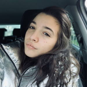 Livia - Prof d'aide aux devoirs - Porto-Vecchio