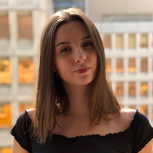 Mathilda - Prof d'économie - Paris