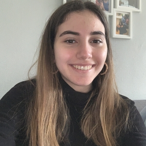 Sarah - Prof de biologie - Versailles