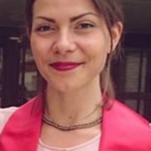 Pauline - Prof de droit civil - Paris